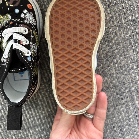 🌌 Vans Toddler Glow Cosmic Zoo Authentic Elastic Sneakers – Size 4 👟✨ - Picture 6 of 7